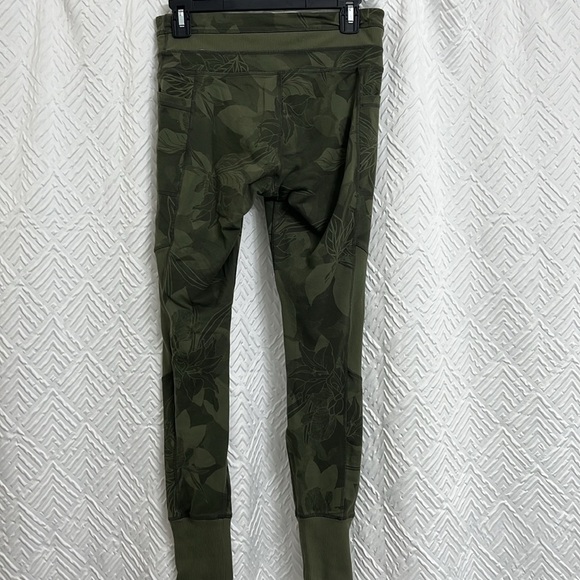 Athleta Green Tropical Excursion Tight Yoga Fitness Pant Joggers Size Medium - Picture 4 of 6